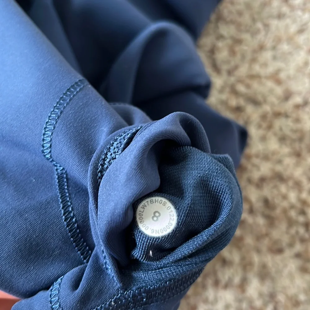 Lululemon 8” Wunder Train short - Picture 3 of 3